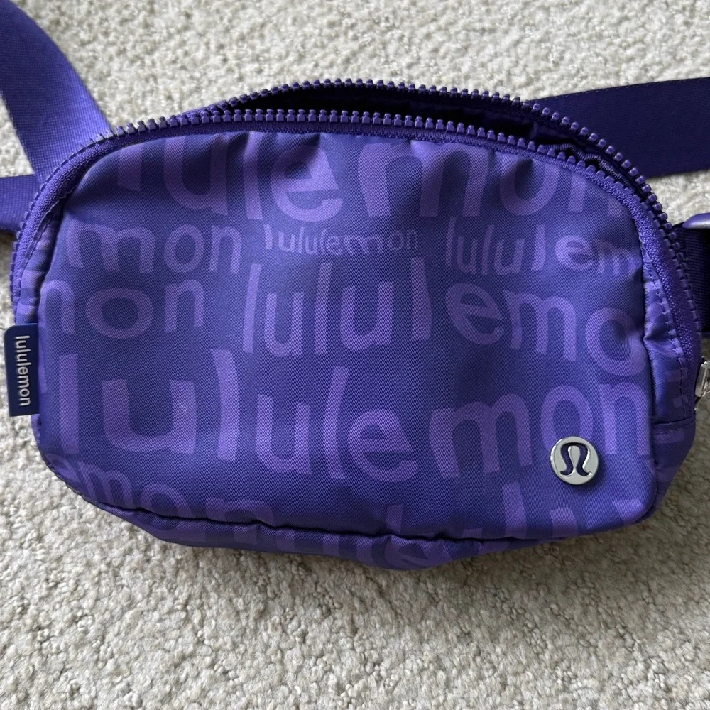 Lululemon Athletica Purple Crossbody Bag - Picture 1 of 6